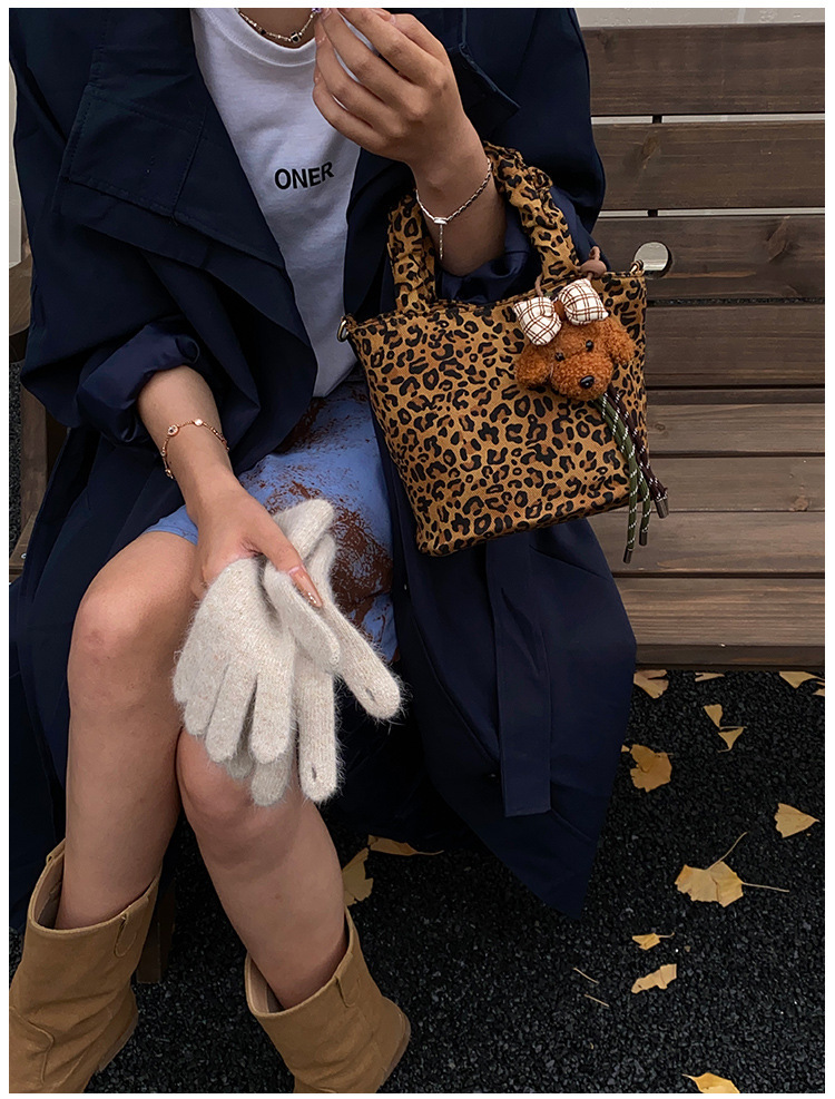 Túi Da Lộn Size Nhỏ Phong Cách Nhẹ Nhàng Nữ Tính - tt251132