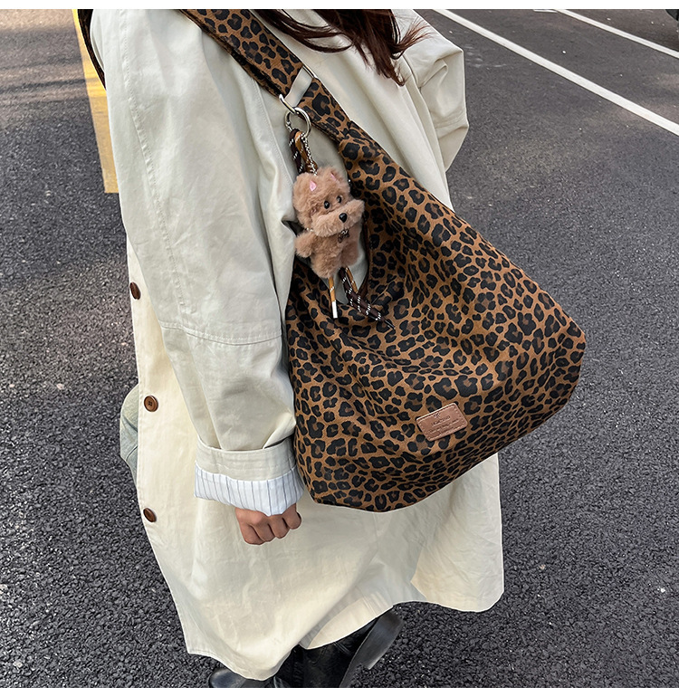 Túi Vải Size Vừa Thiết Kế Gọn Gàng Không Cồng Kềnh - tt251126