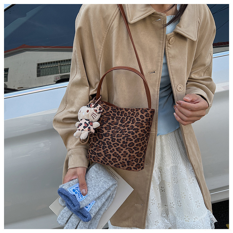 Túi Size Nhỏ Da Báo Phù Hợp Đi Chơi Dạo Phố - tt251131