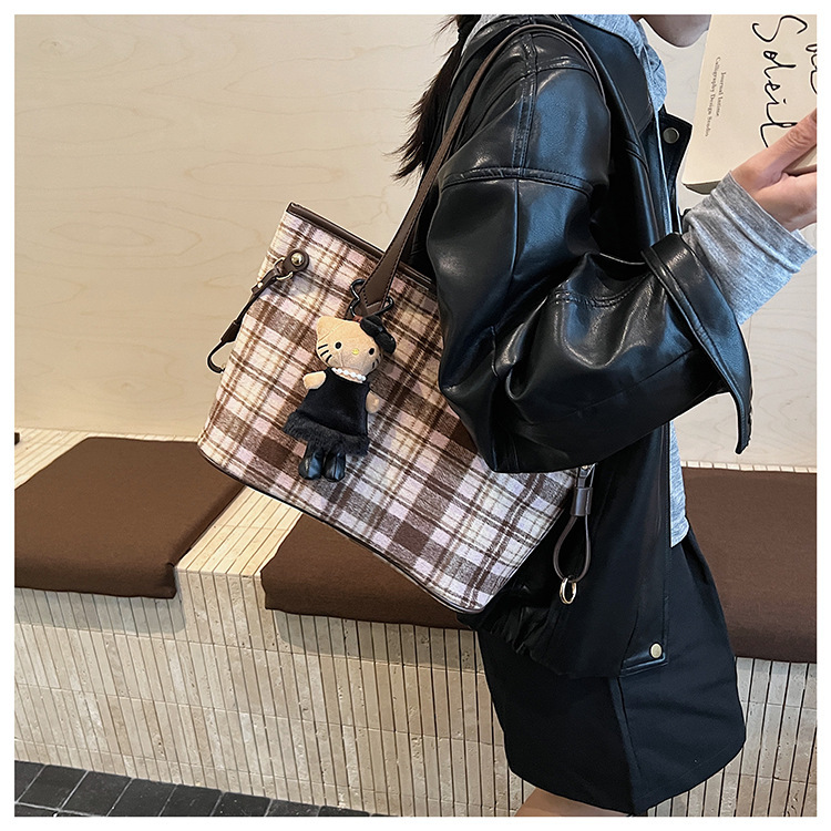 Size To Đựng Laptop Hồ Sơ Đi Làm - tt251150