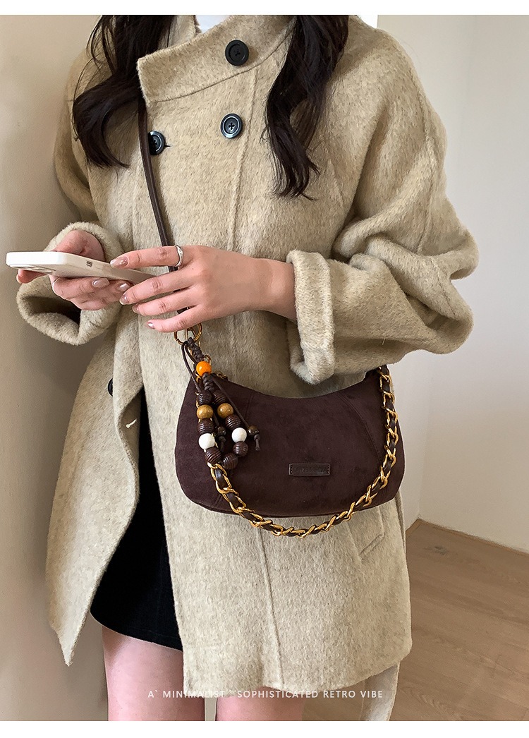 Túi Nữ Size Vừa Có Dây Đeo Tiện Lợi Khi Di Chuyển - tt251279