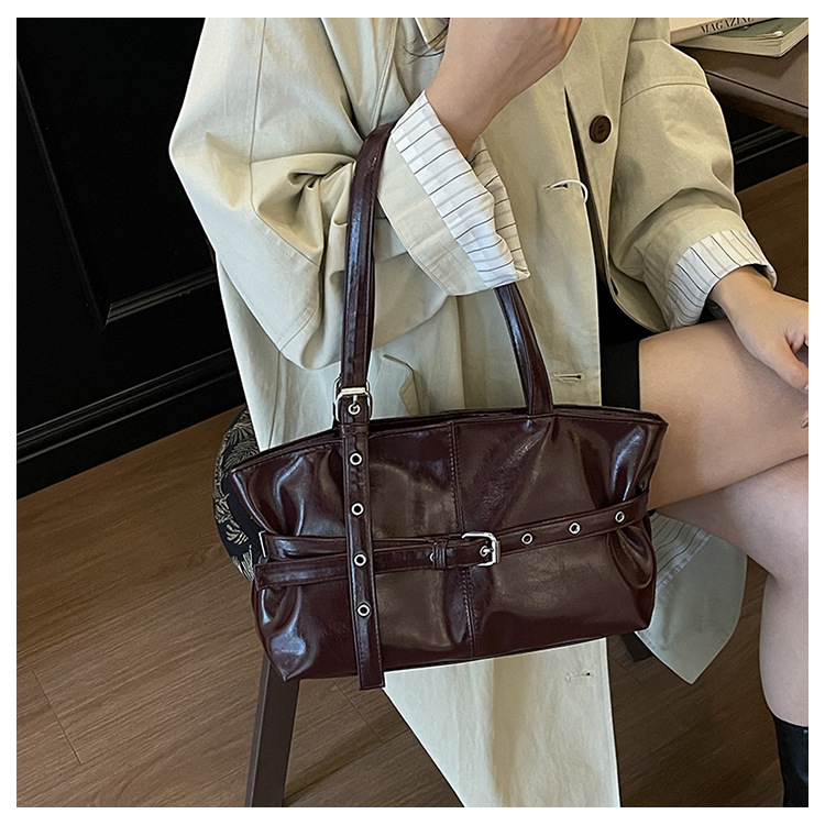 Túi Size To Đeo Vai Thoải Mái - tt251124