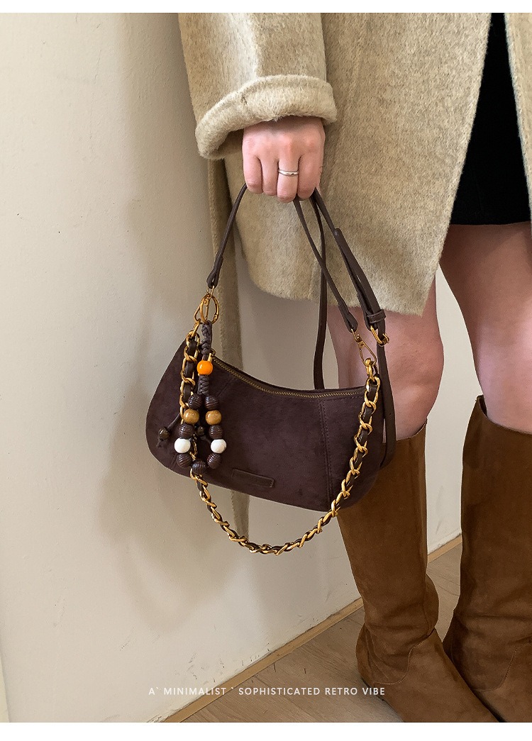 Túi Nữ Size Vừa Có Dây Đeo Tiện Lợi Khi Di Chuyển - tt251279