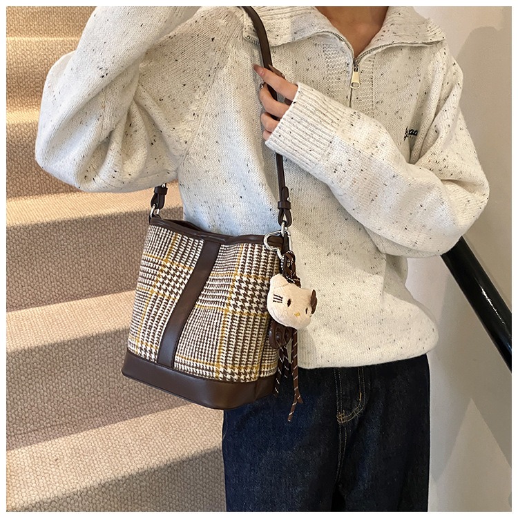 Túi Xách Kẻ Caro- Đeo Chéo - Vintage -tt250858