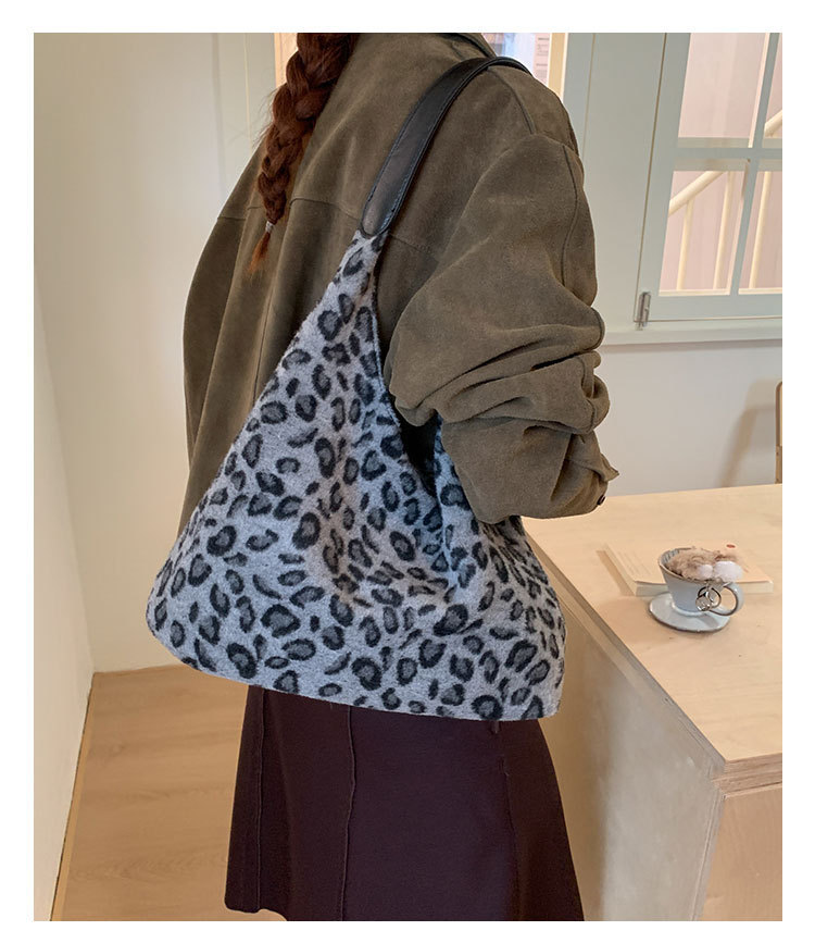 Túi Vải Da Beo Size Vừa Phù Hợp Công Sở tt251143