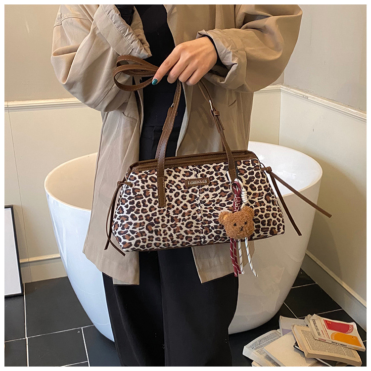 Túi Kẹp Nách Nhẹ Nhàng Gọn Gàng - tt251213