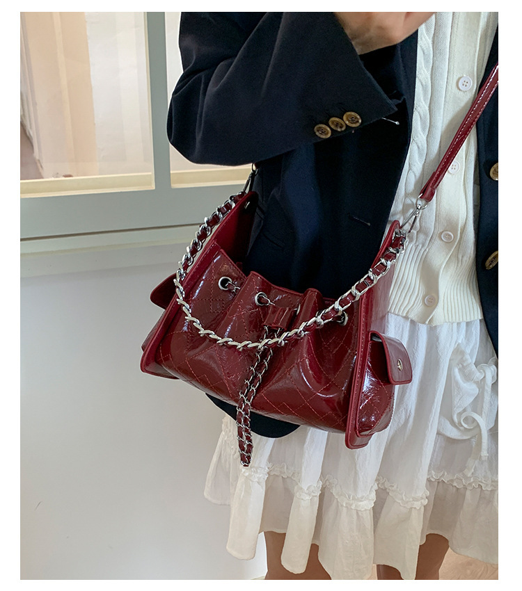 Kẹp Nách Phong Cách Thời Trang - tt251113