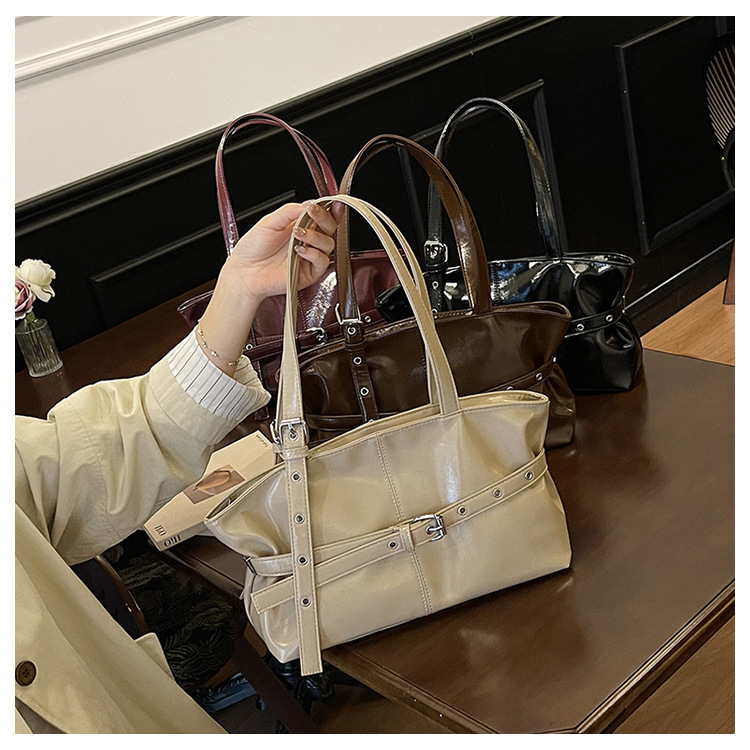 Túi Size To Đeo Vai Thoải Mái - tt251124