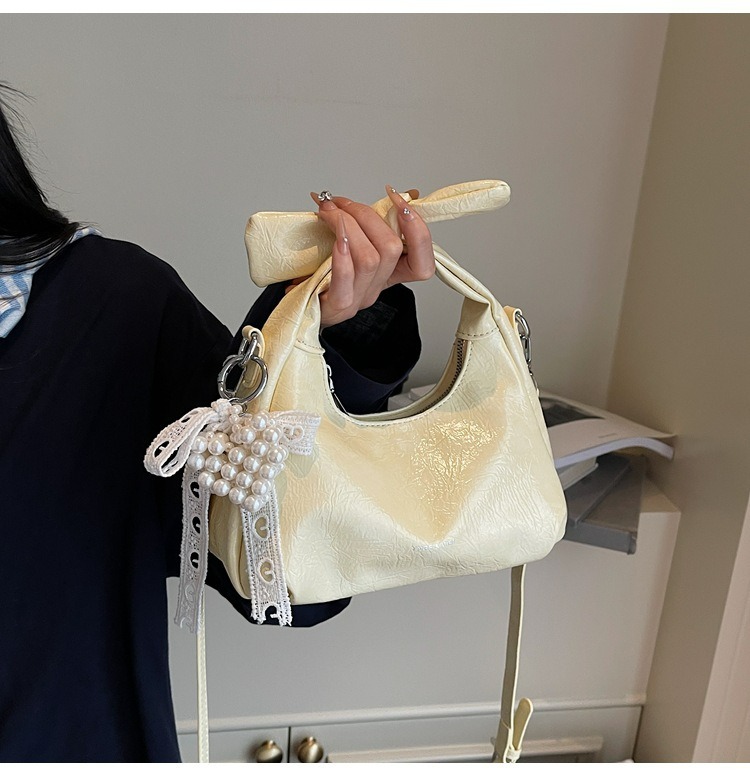 Túi Đeo Vai Đeo Chéo Dễ Phối Đồ Da Bóng - tt250808