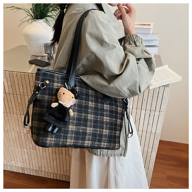 Size To Đựng Laptop Hồ Sơ Đi Làm - tt251150