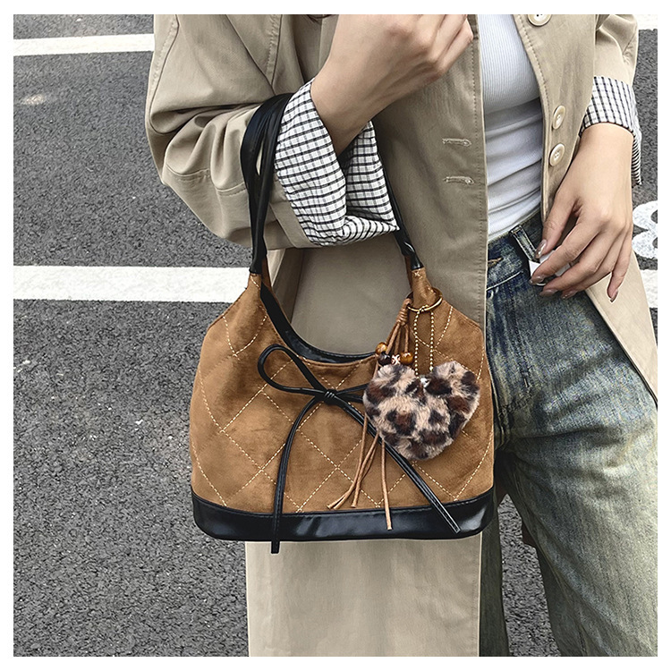 Túi Da Beo Size Vừa Phong Cách Trẻ Trung - tt251249