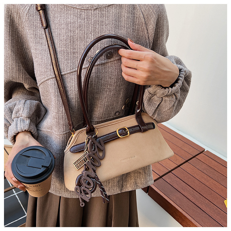 Túi Đeo Kẹp Nách Thời Trang Hiện Đại - tt251021