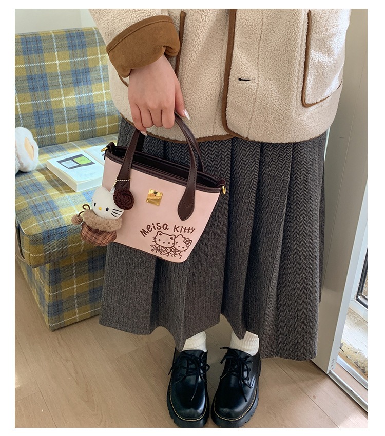 Túi Da Lộn Size Nhỏ Có Dây Đeo Phù Hợp Đi Chơi - tt251254