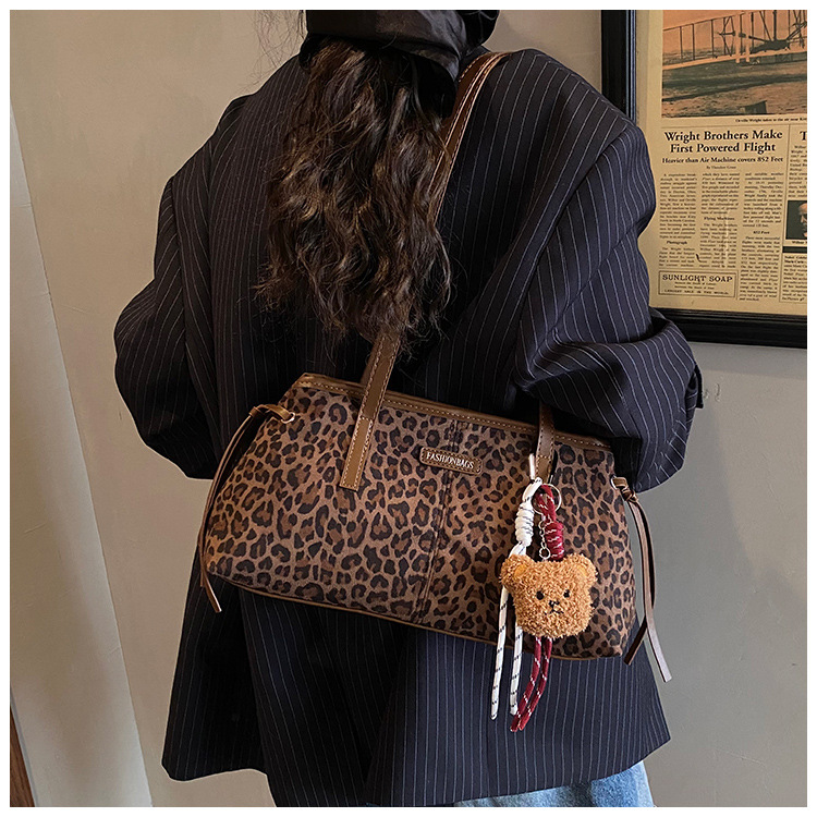 Túi Kẹp Nách Nhẹ Nhàng Gọn Gàng - tt251213