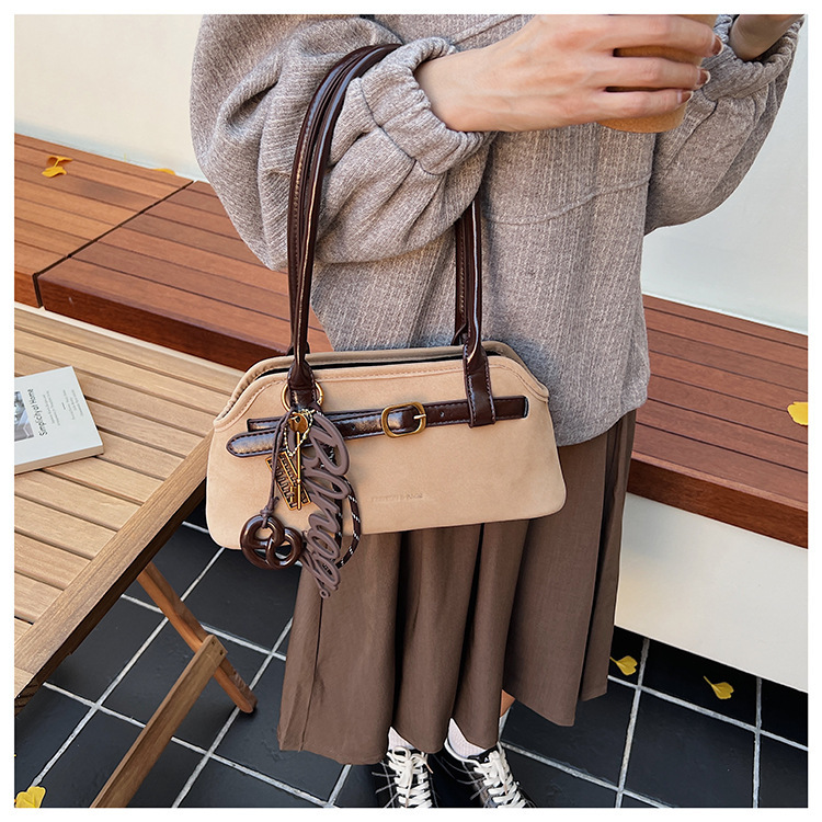 Túi Đeo Kẹp Nách Thời Trang Hiện Đại - tt251021