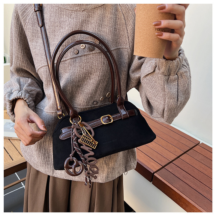 Túi Đeo Kẹp Nách Thời Trang Hiện Đại - tt251021