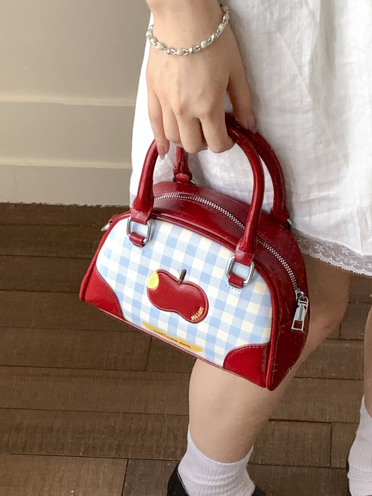 Túi Xách Đeo Chéo Cầm Tay Họa Tiết Quả Cherry Caro - tt250701