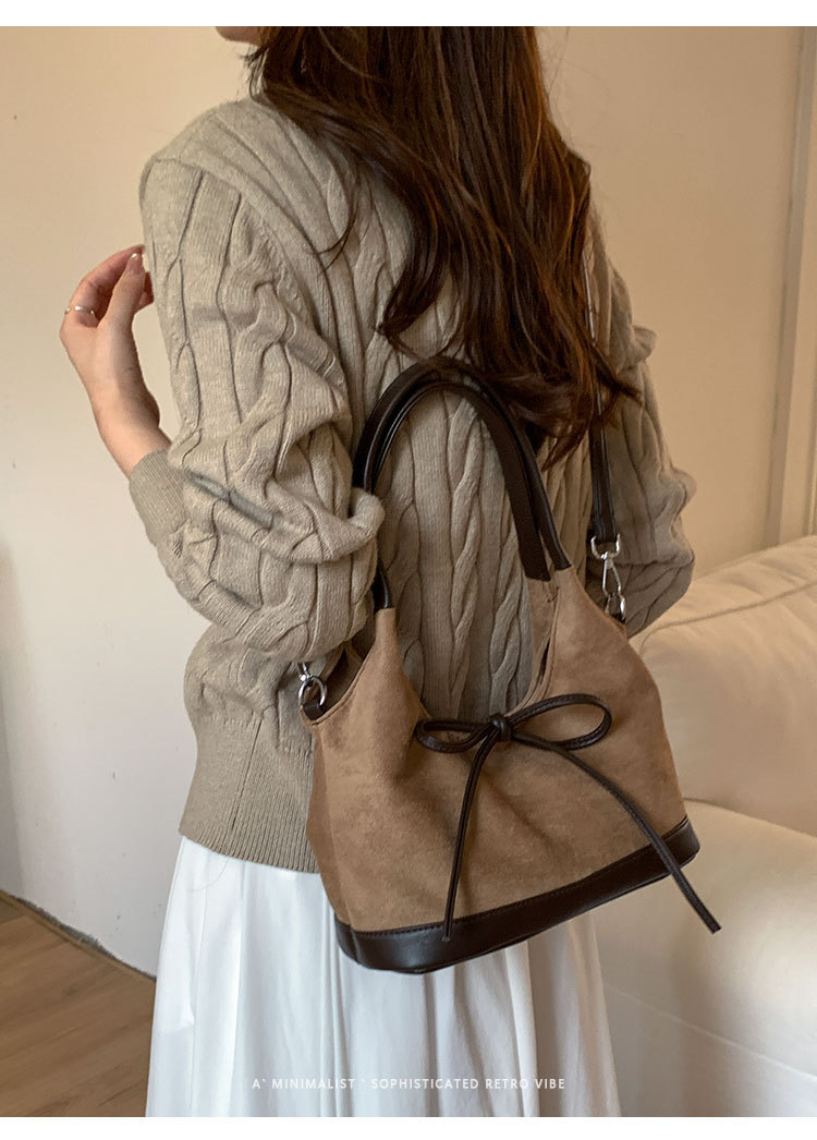 Kẹp Nách Thiết Kế Gọn Gàng Nữ Tính - tt251022