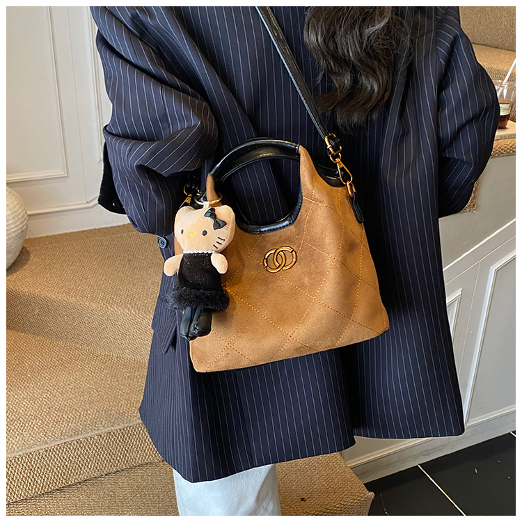 Túi Da Lộn Size Nhỏ Có Dây Đeo Phù Hợp Đi Chơi - tt251060