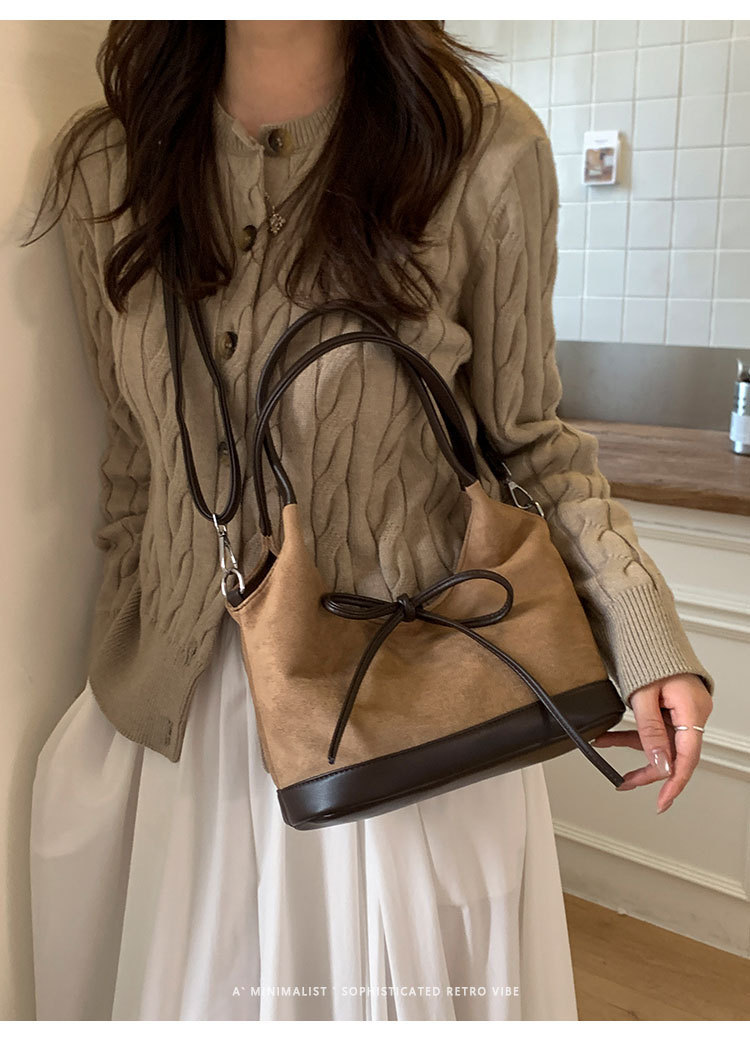 Kẹp Nách Thiết Kế Gọn Gàng Nữ Tính - tt251022