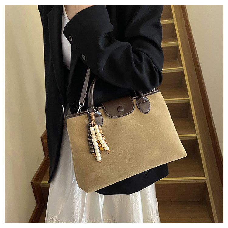 Túi Da Lộn Mềm Mại Mang Lại Cảm Giác Sang Trọng - tt251074