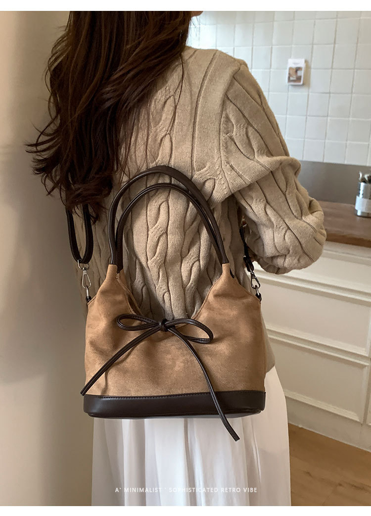 Kẹp Nách Thiết Kế Gọn Gàng Nữ Tính - tt251022