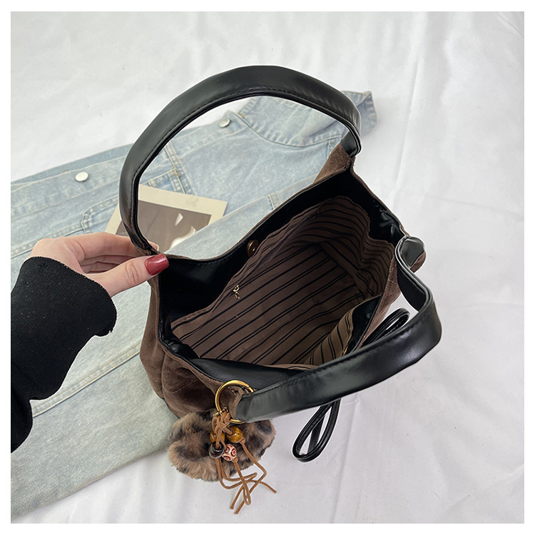 Túi Da Beo Size Vừa Phong Cách Trẻ Trung - tt251249