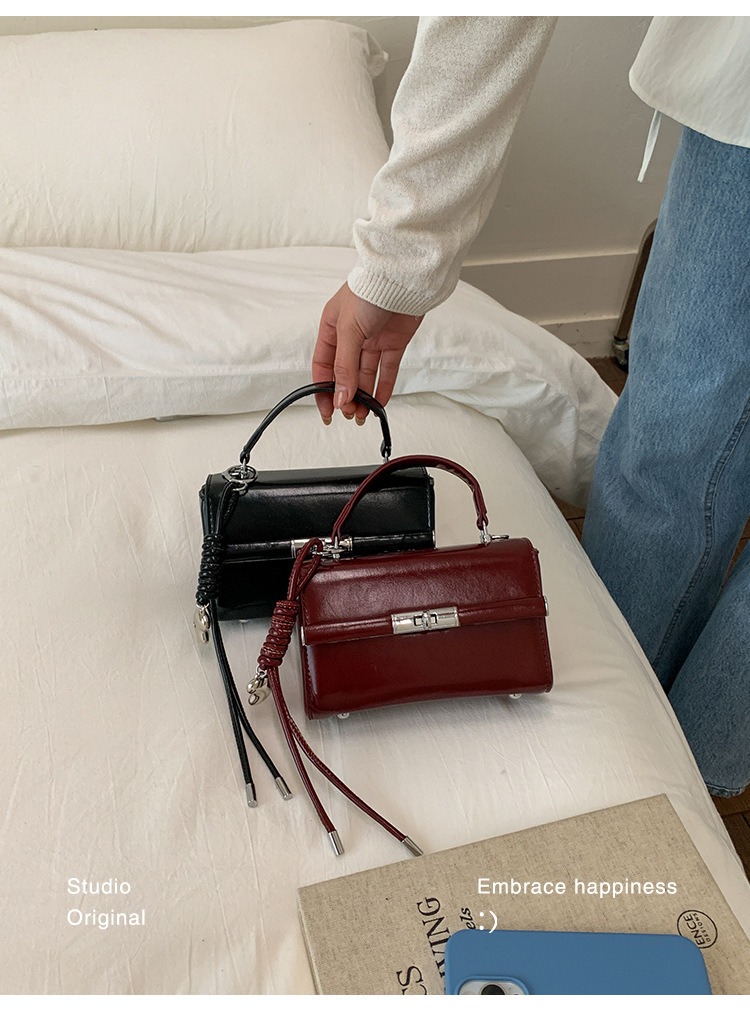 Túi Xách Size Nhỏ Gọn Gàng Thời Trang - tt260413