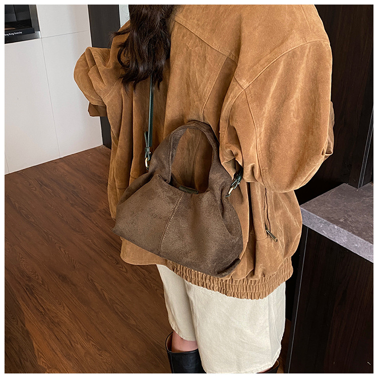 Túi Da Lộn Size To Phong Cách Sang Trọng Nổi Bật - tt251125