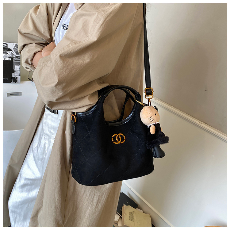 Túi Da Lộn Size Nhỏ Có Dây Đeo Phù Hợp Đi Chơi - tt251060