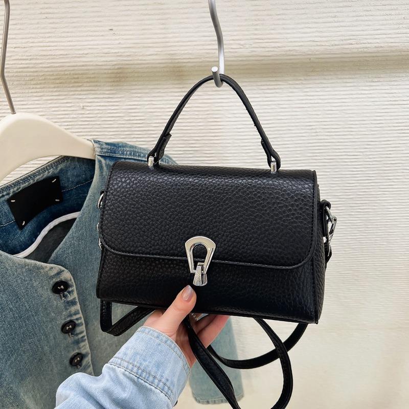 Túi Size Nhỏ Đi Chơi Cực Hợp - tt260436