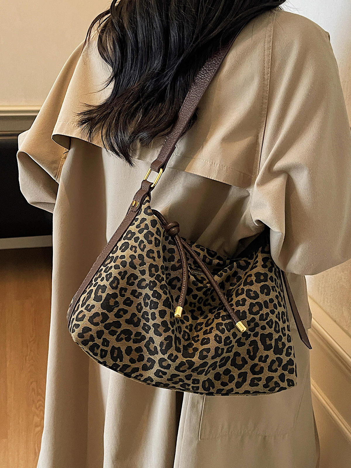 Túi Size To Tiện Lợi Cho Ngày Dài Năng Động - tt251118