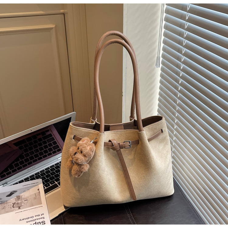 Túi Size To Rộng Rãi Tiện Lợi Hằng Ngày - tt251122