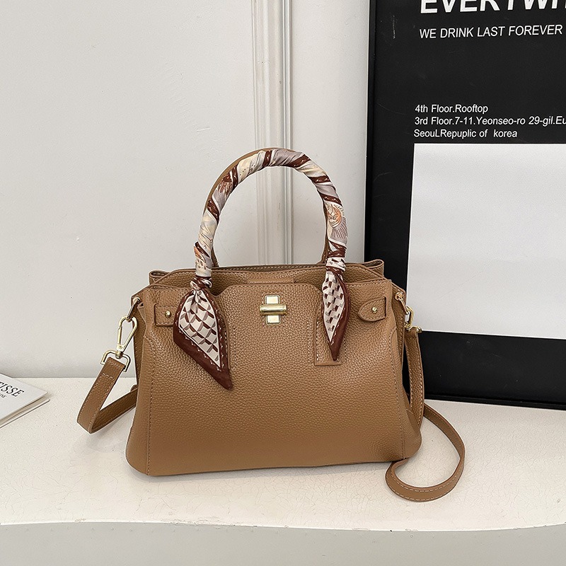 Túi Xách Size Vừa Gọn Gàng Sang Xịn - tt260426