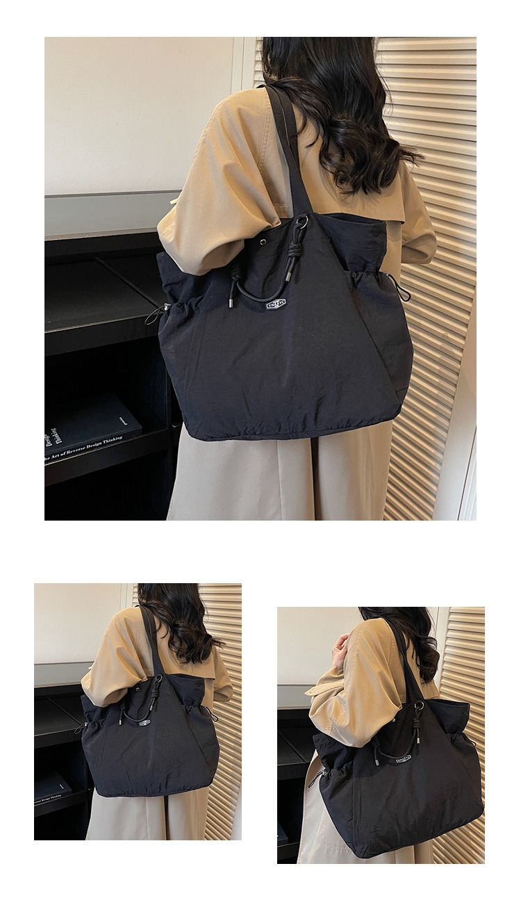 Túi Xách Size To Chất Dù Rộng Rãi Tiện Lợi tt260408