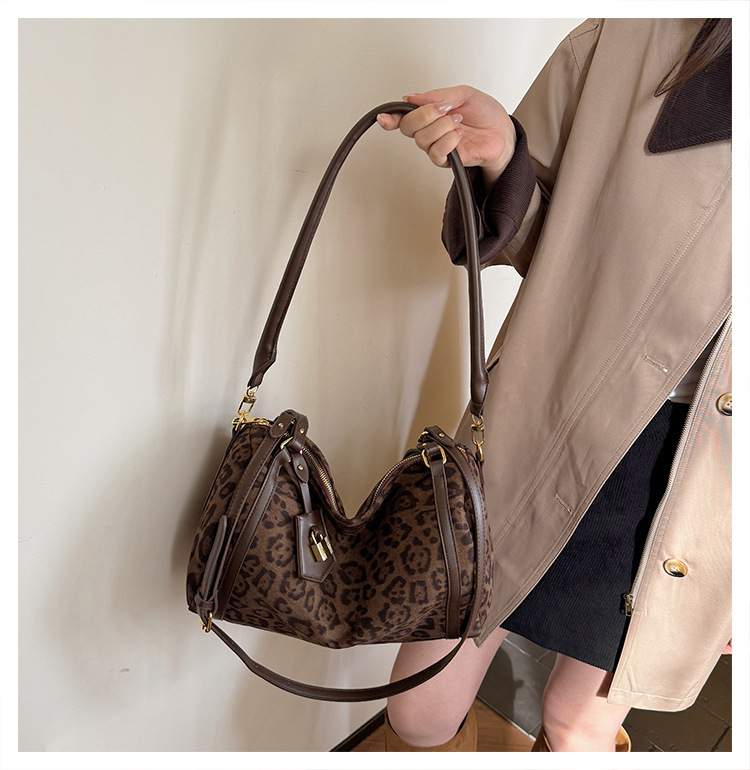 Túi Vai Da Báo Size To Gu Cá Tính - tt251141