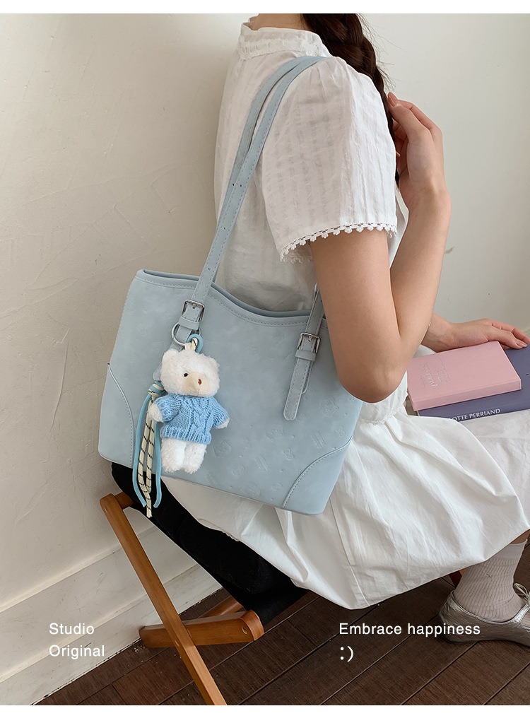 Túi Xách Size Vừa Đựng Đồ Thoải Mái - tt250346