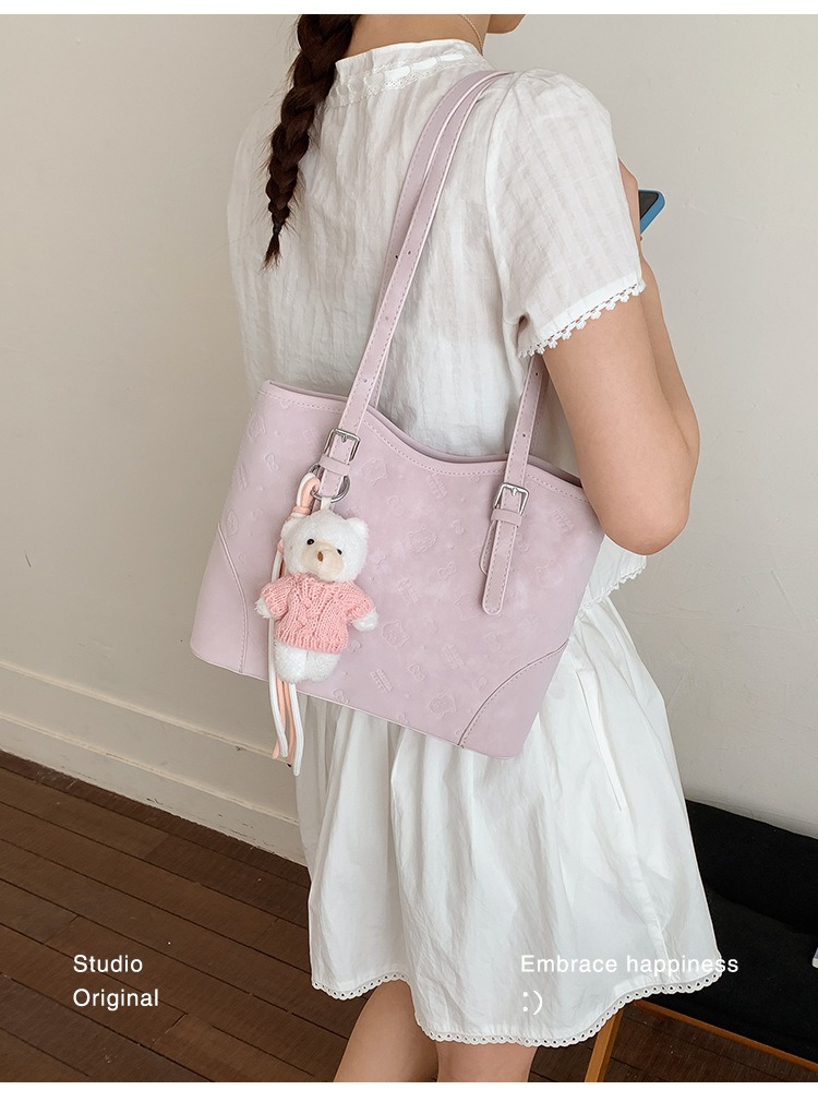 Túi Xách Size Vừa Đựng Đồ Thoải Mái - tt250346