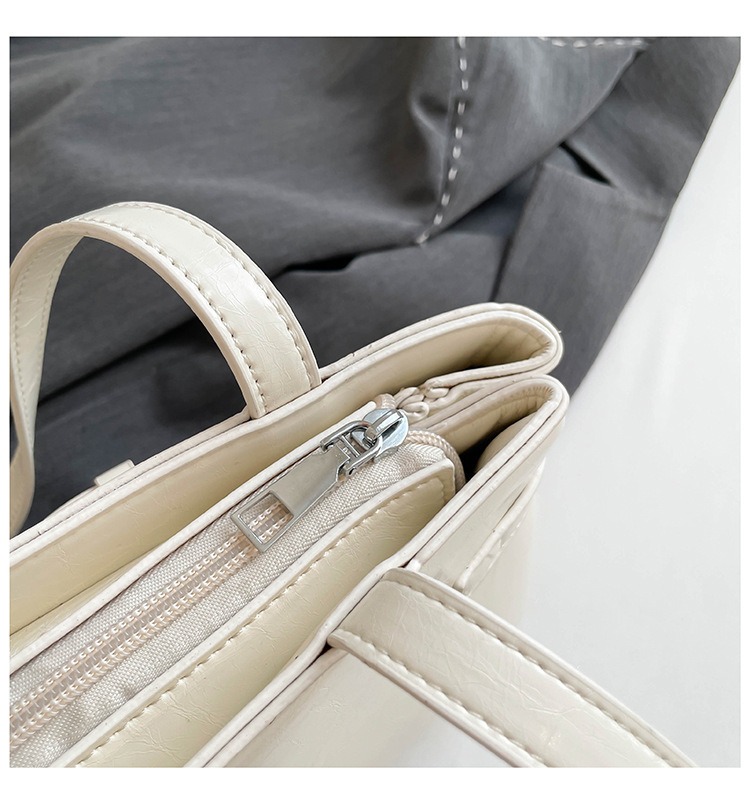 Túi Kẹp Nách Phong Cách Gen Z - tt260415