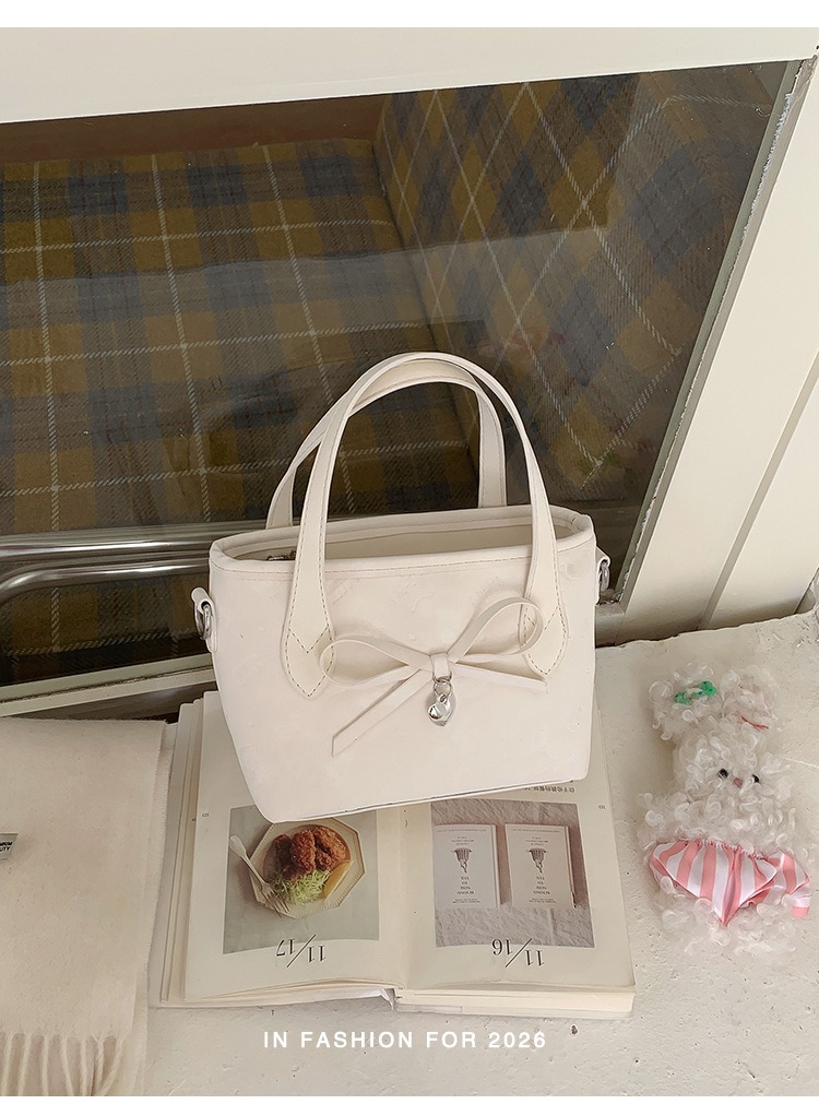 Túi Xách Size Vừa Kiểu Dáng Trẻ Trung - tt250347