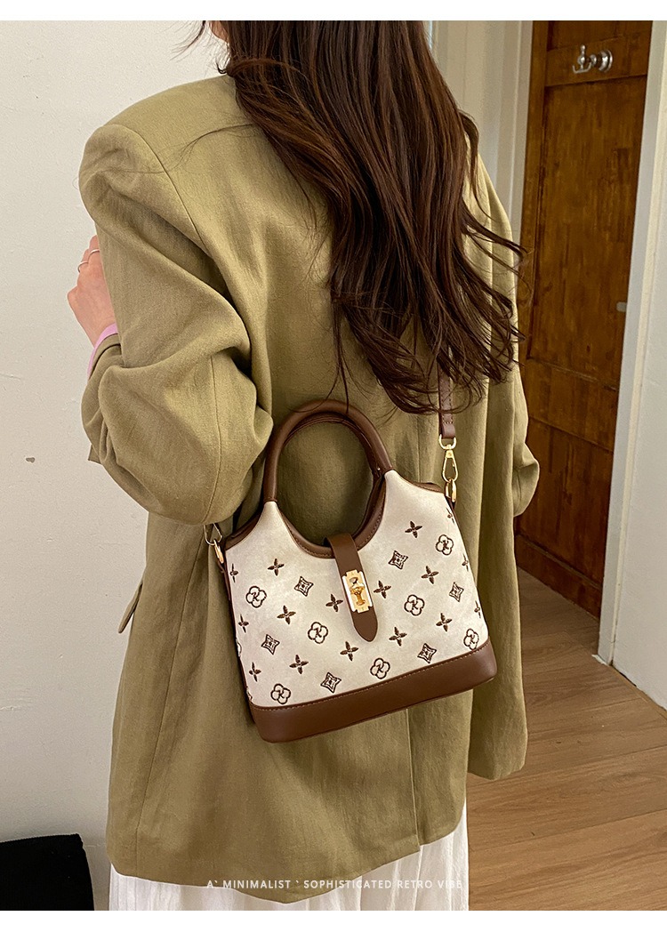 Túi Xách Nhỏ Nhẹ Nhàng Dễ Mang - tt250331