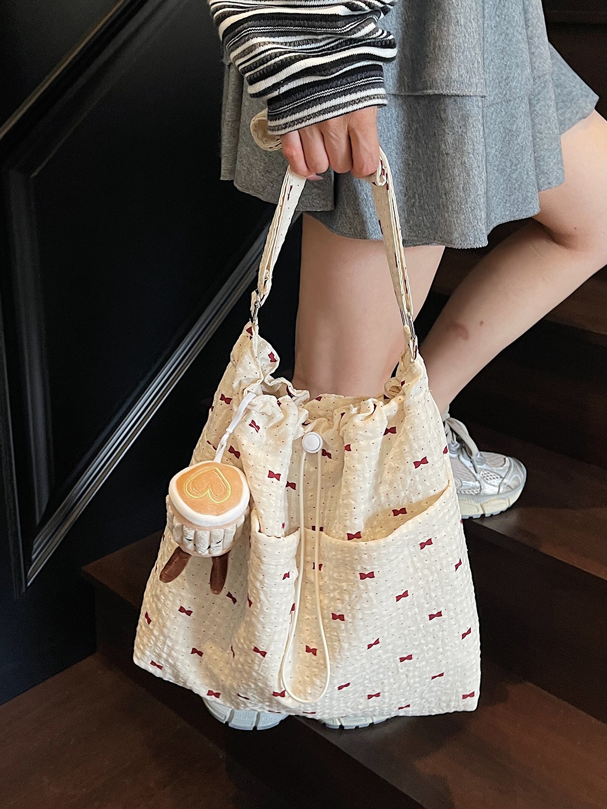 Túi Đeo Vai Size To Dây Rút Xinh Xắn - tt250820