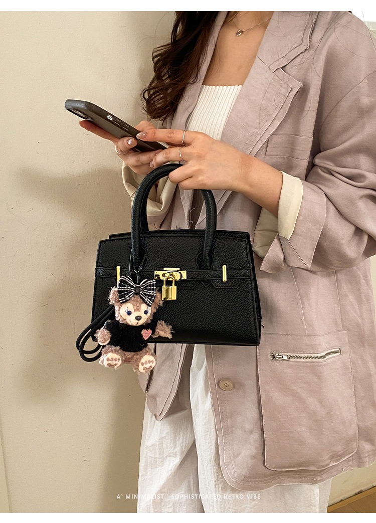 Túi Xách Size Nhỏ Nhỏ Mà Có Võ - tt260407