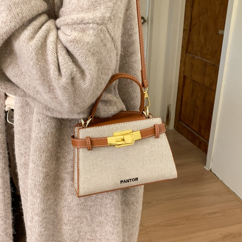 Túi Xách Size Nhỏ Thanh Lịch Nhẹ Nhàng - tt260421