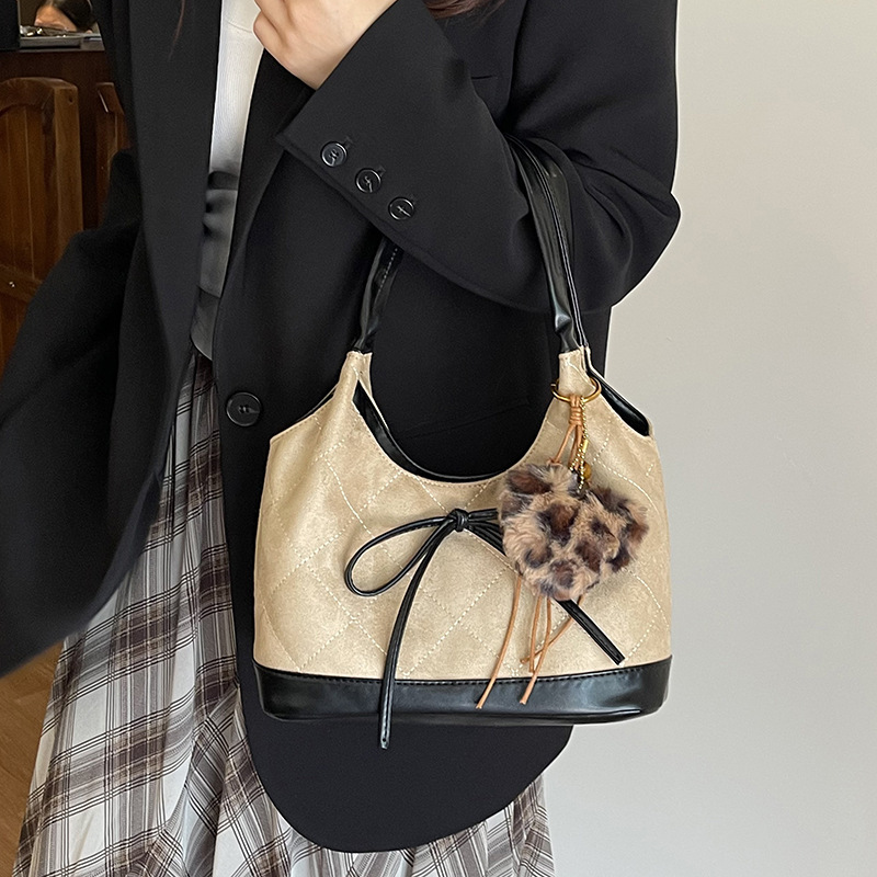 Túi Da Beo Size Vừa Phong Cách Trẻ Trung - tt251249