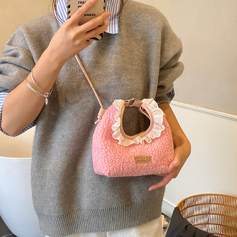 Túi Lông Size Nhỏ Dễ Phối Outfit - tt251245