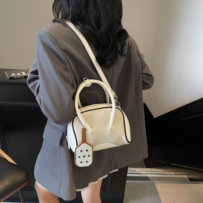 Túi Đeo Chéo Nữ Phong Cách Thể Thao Năng Động -  tt250635