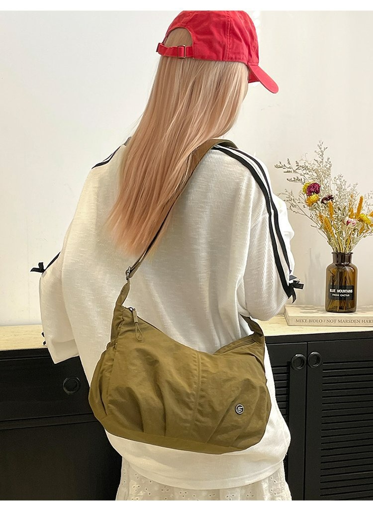 Túi Đeo Chéo Chất Dù Nhiều Ngăn Retro - tt250444