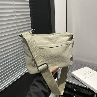 Túi Đeo Chéo Chất Dù Nhiều Ngăn Retro- tt250446