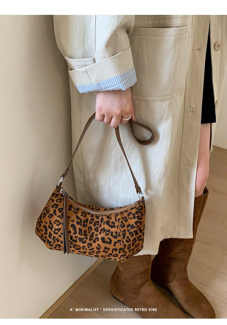 Túi Da Lộn Size Nhỏ Có Dây Đeo Phù Hợp Đi Chơi - tt251062